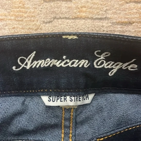 American Eagle custom hand painted dark wash stretch low rise “artist” size 4 - Picture 4 of 5